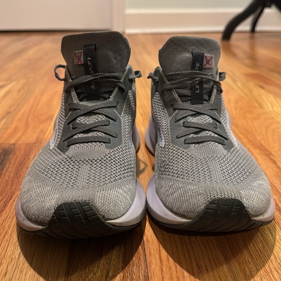 BROOKS Levitate 4 Running Shoes Size 9.5 - Picture 5 of 15